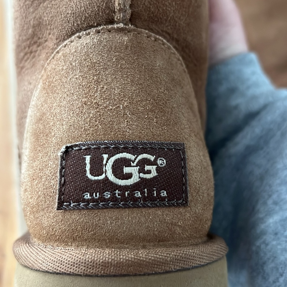 UGG Classic Tall boot size 7 - Picture 17 of 17